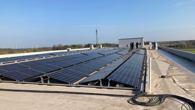 Neue Fotovoltaik-Anlage der Bauck GmbH in Rosche, Niedersachsen